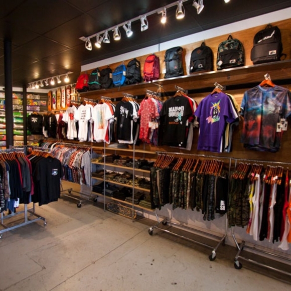 Men's Streetwear - Picture 2 of 2